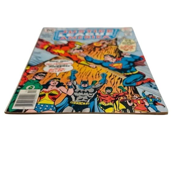 JUSTICE LEAGUE OF AMERICA #137 1976 DC COMICS SHAZAM VS SUPERMAN F+/ VF - Picture 5 of 7